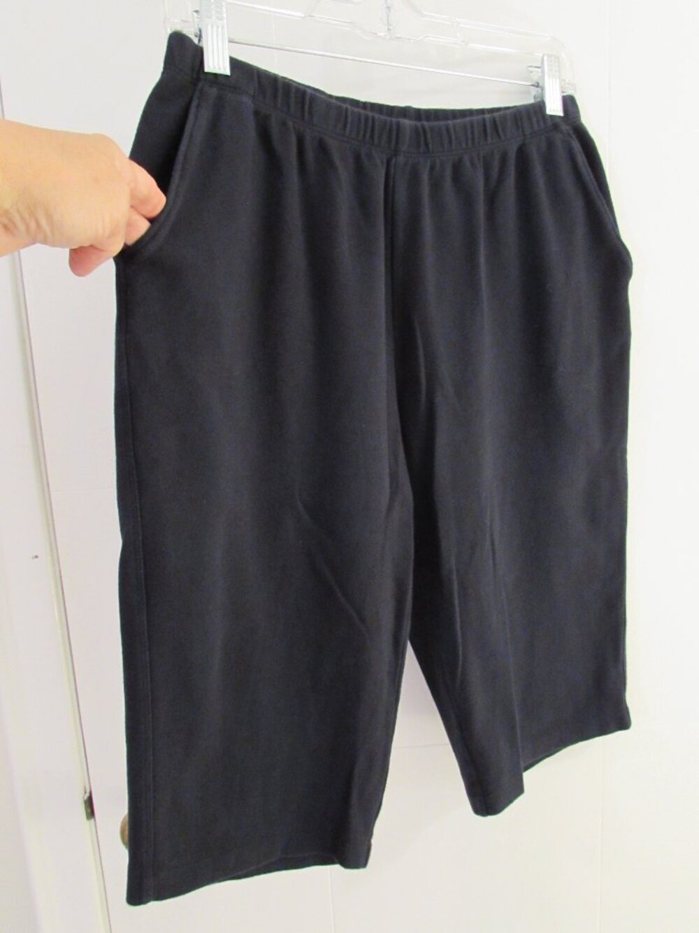 Lands End Black 100% Cotton Sport Knit Capris Small